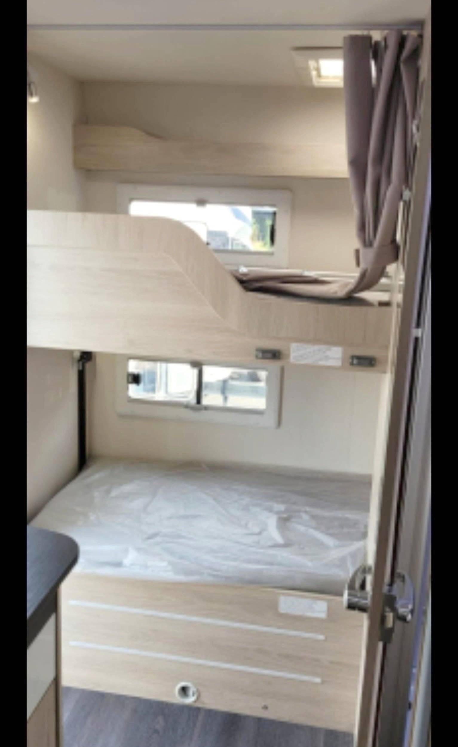 slaapplaatsen Fiat 35 light 2,4 l 140 ch. - Yescapa