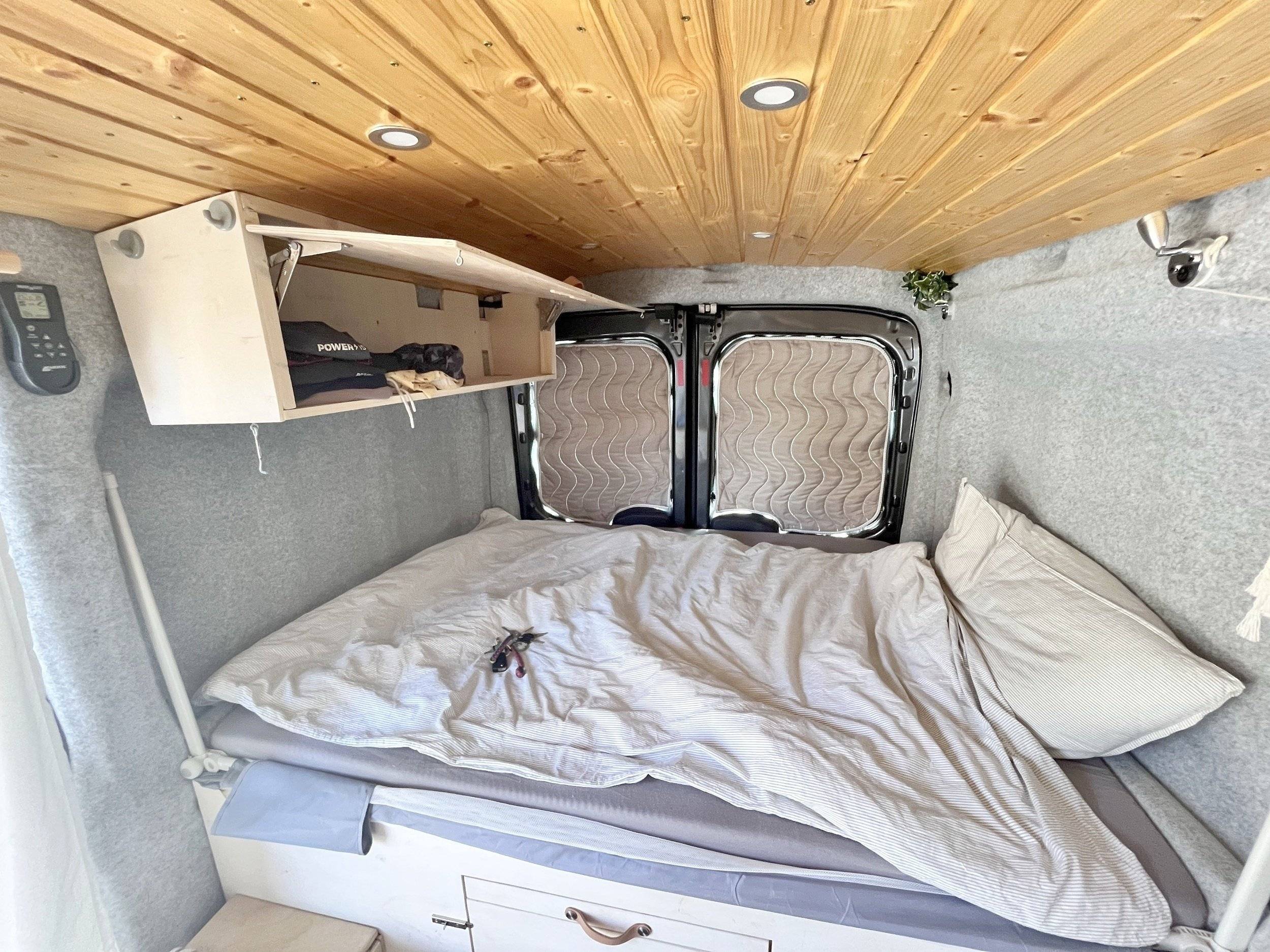 Letti Ford Transit 2,0 l 155 ch - Yescapa