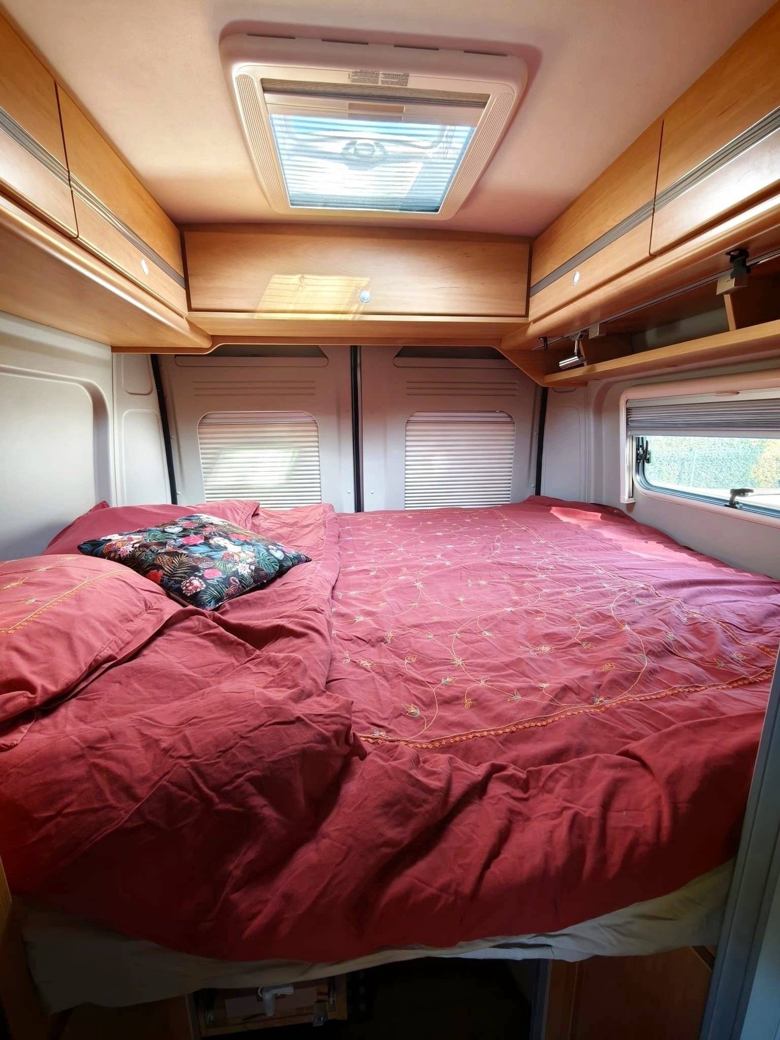 Couchages Citroën Jumper 2,2 l 150 ch - Yescapa