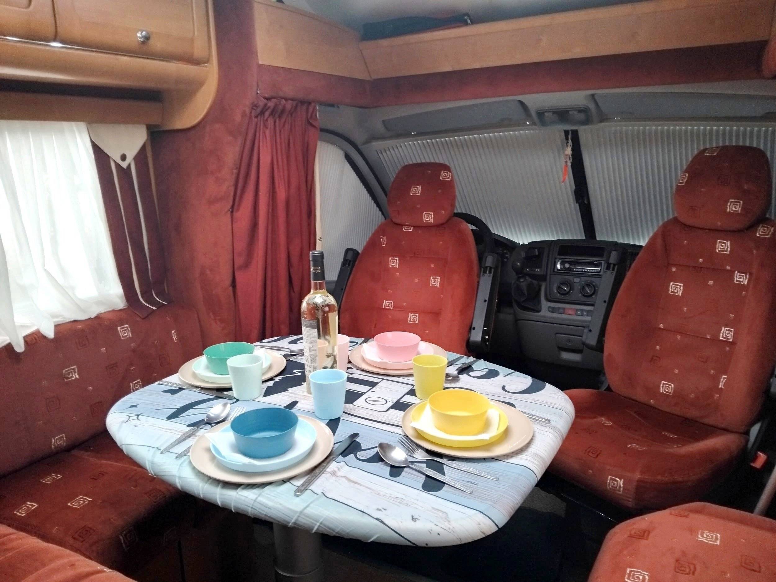Coin repas Citroën 7097C - Yescapa