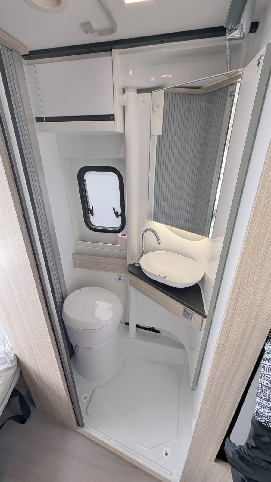 Adria Twin 600 SPB Family