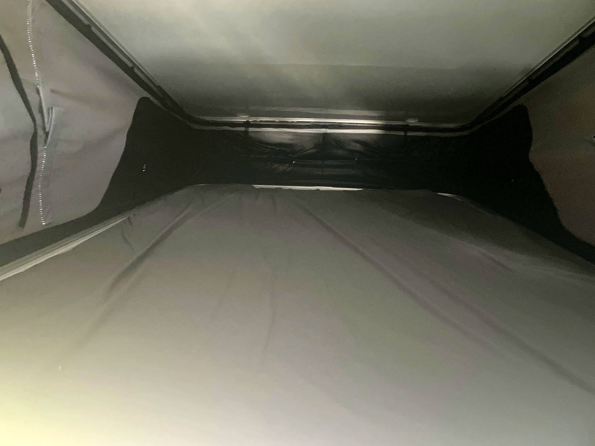 Couchages Renault Trafic 2,5 l 150 ch - Yescapa