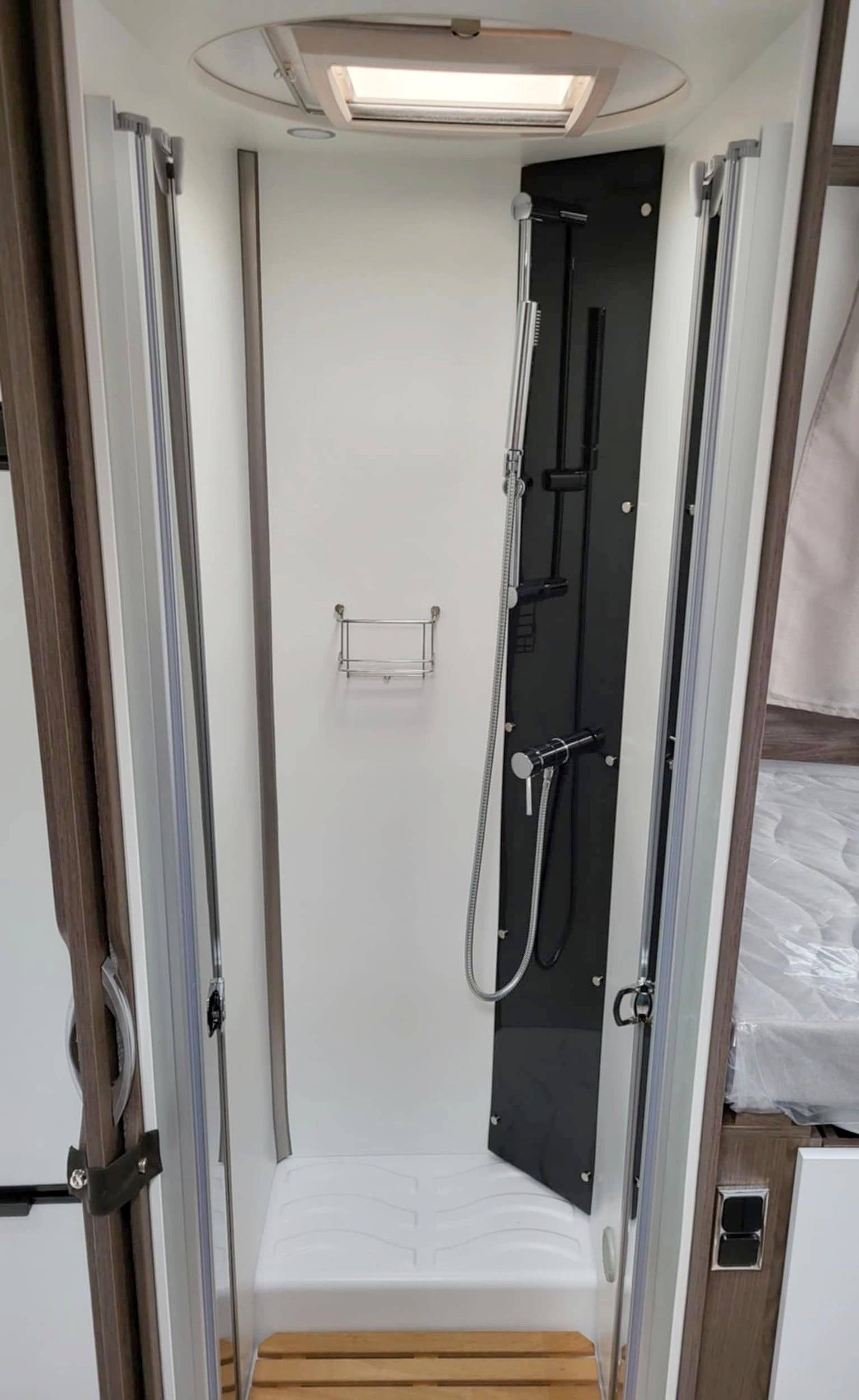 Benimar Cocoon 463 automaat