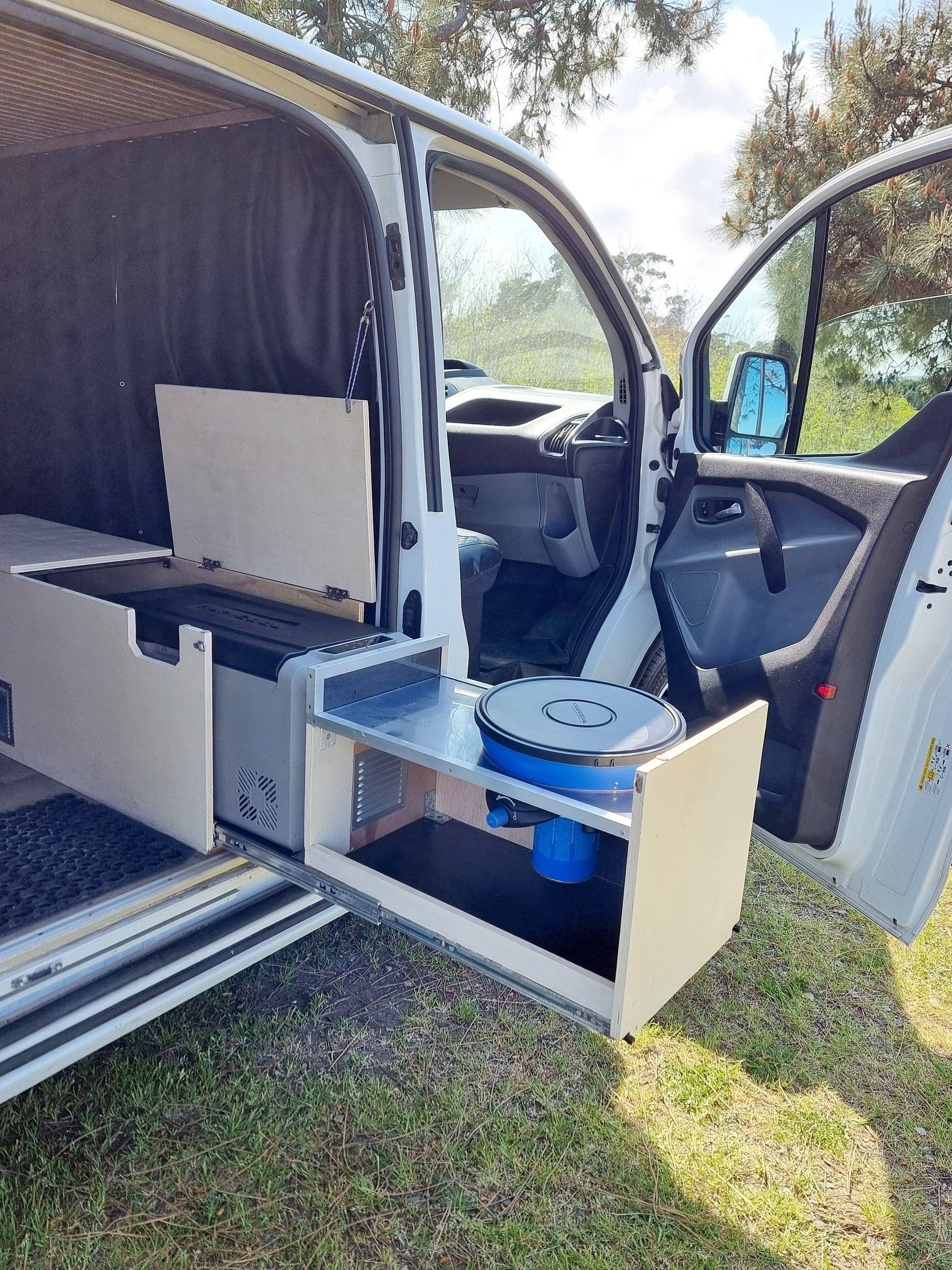 Kochnische Ford Transit Custom 2,0 l 130 ch - Yescapa