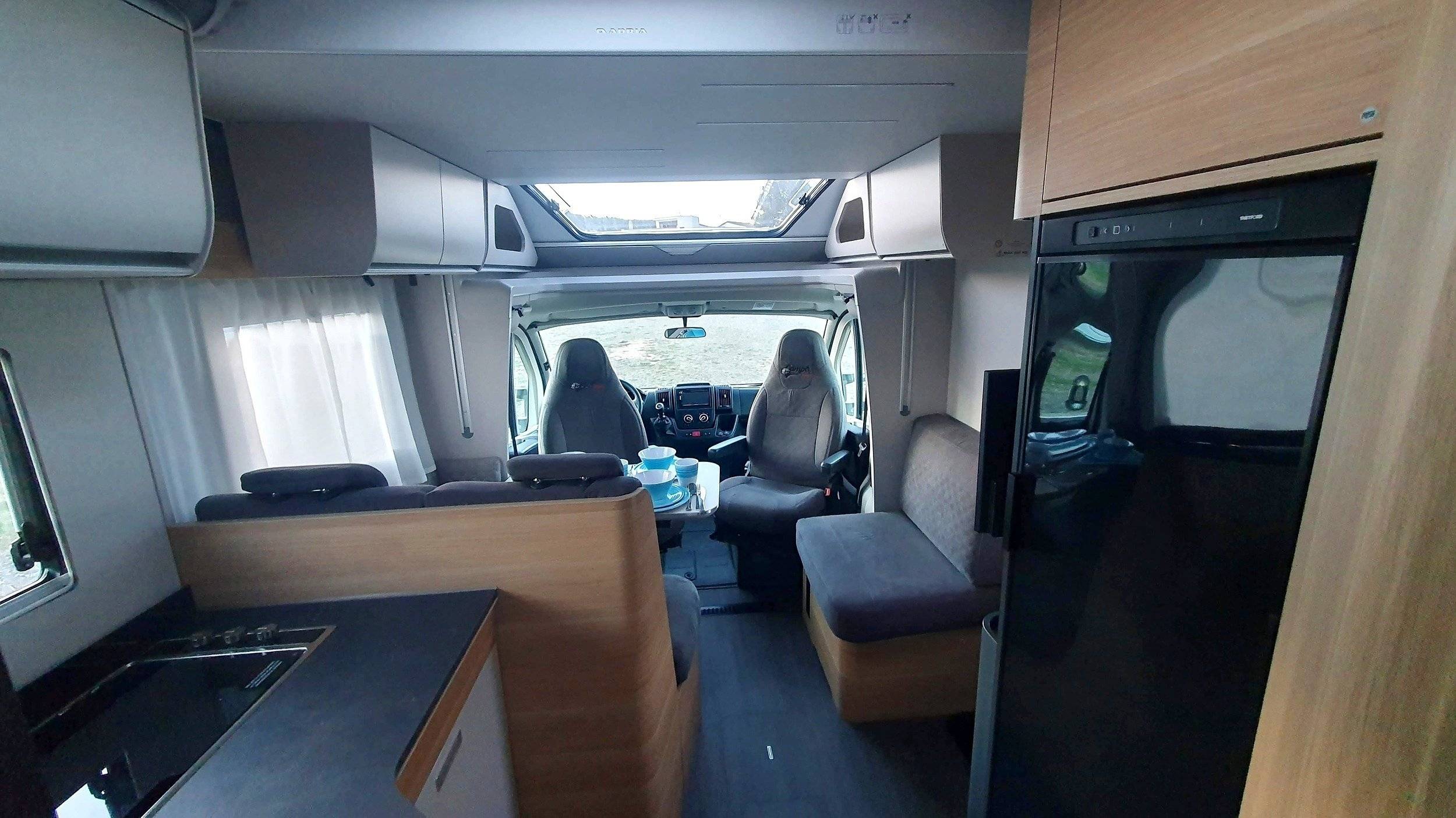 Adria MATRIX AXESS 670SC