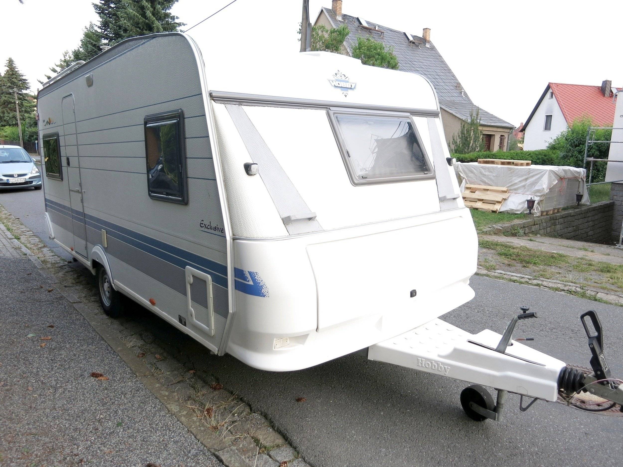 Front view from 3/4 Hobby - Yescapa