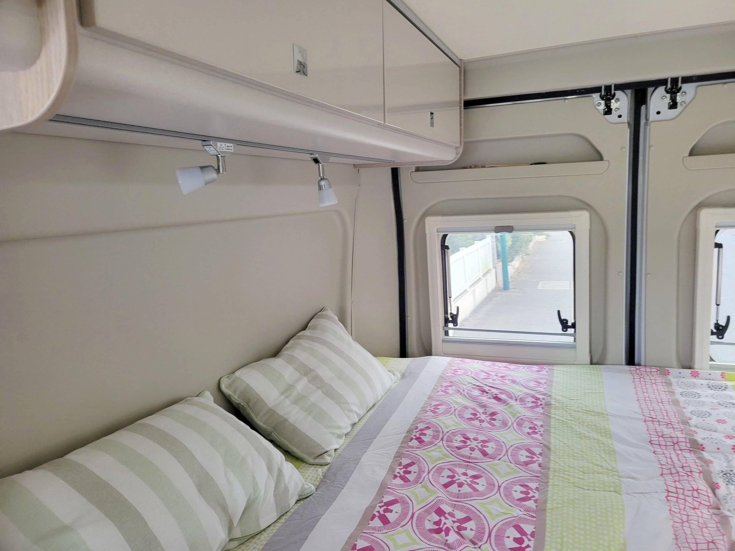 Berth Citroën Jumper - Yescapa