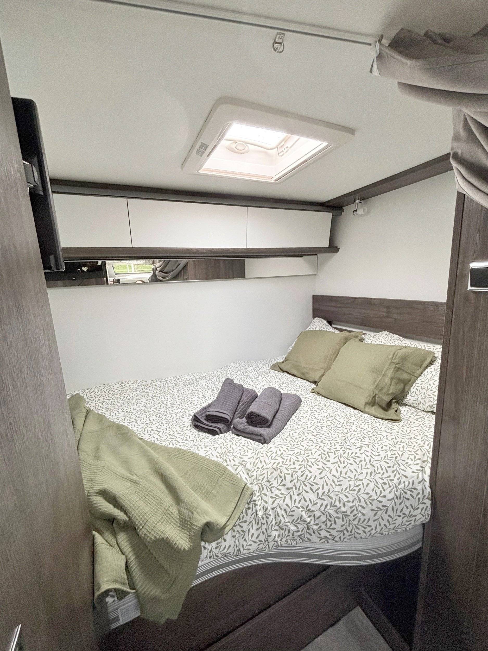 Schlafplätze Ford Benimar tesoro 440 up - Yescapa