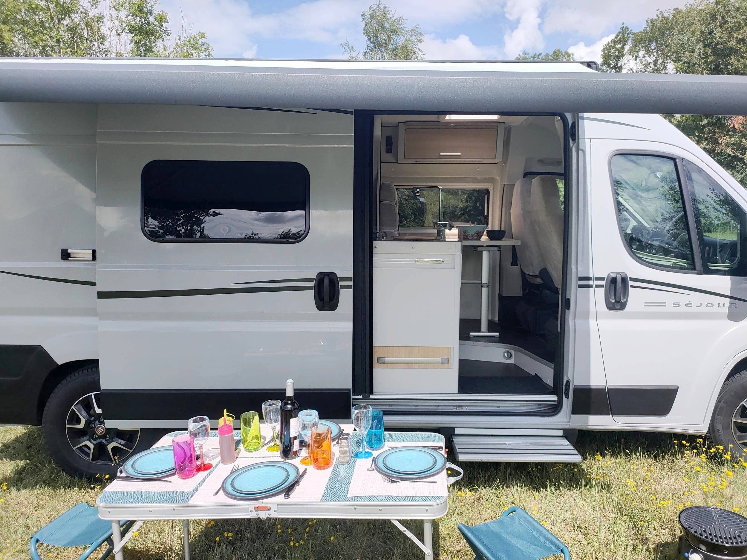 Font Vendôme Séjour Terra Van