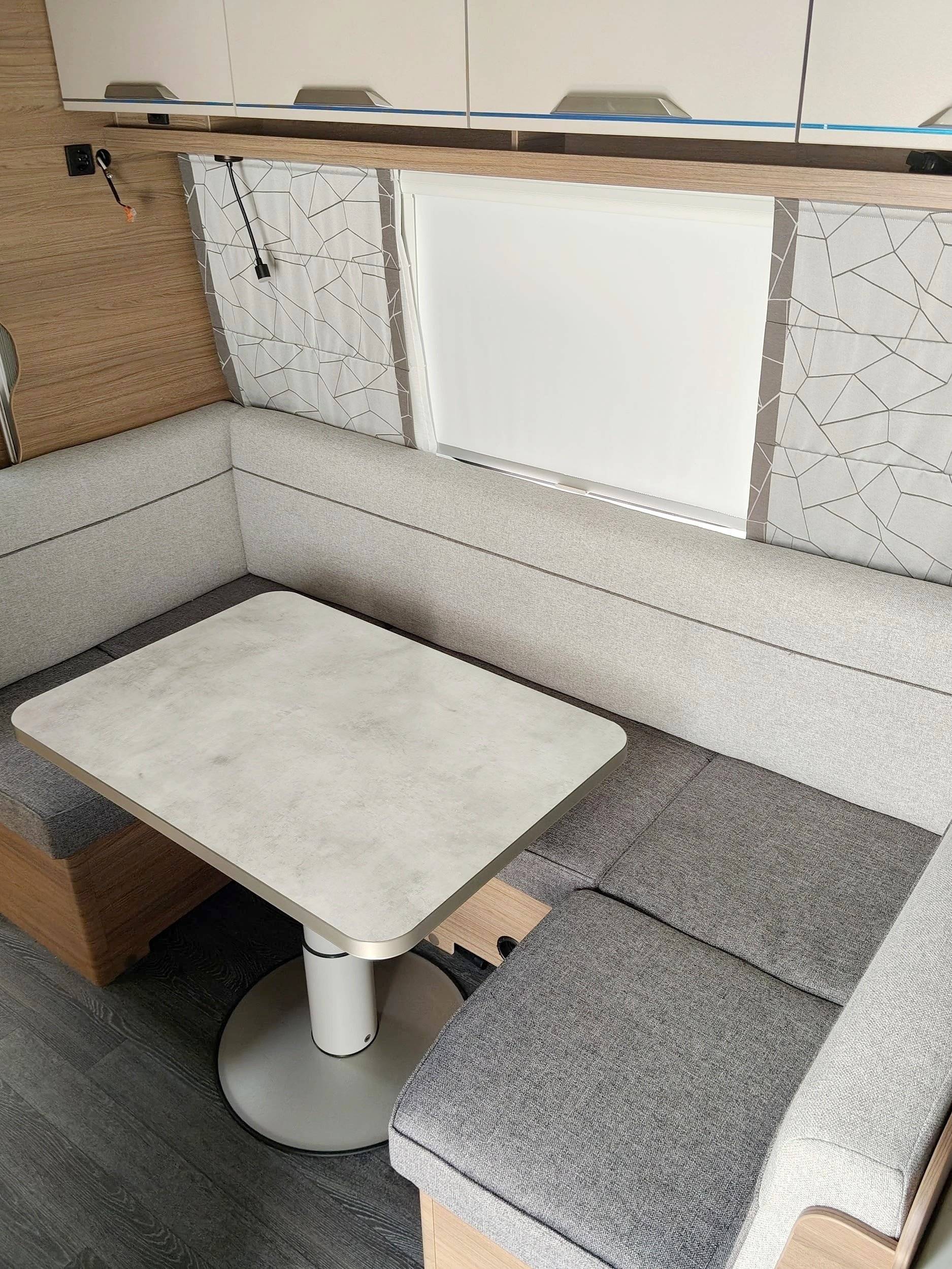 Comedor Citroën Berlingo - Yescapa