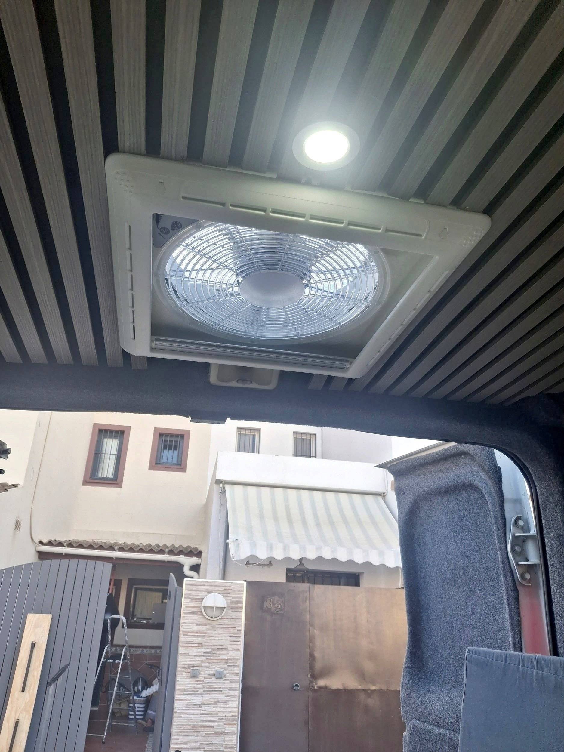Vivaro 