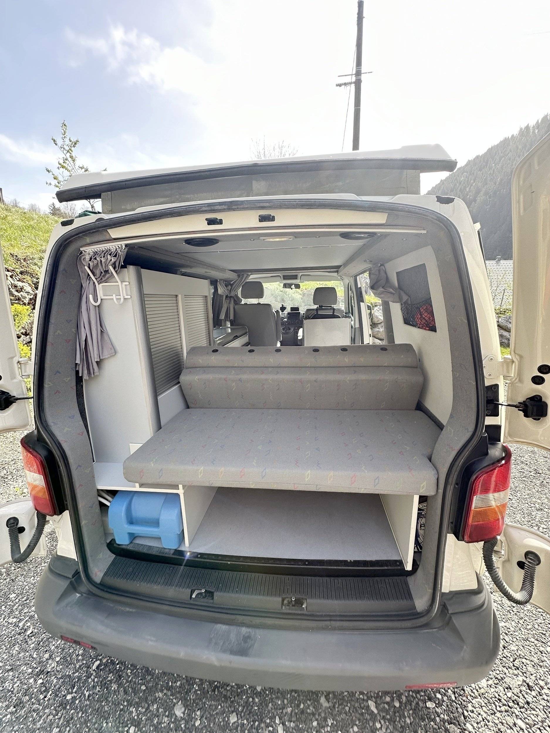 Schlafplätze Volkswagen Volkswagen T5 - Yescapa