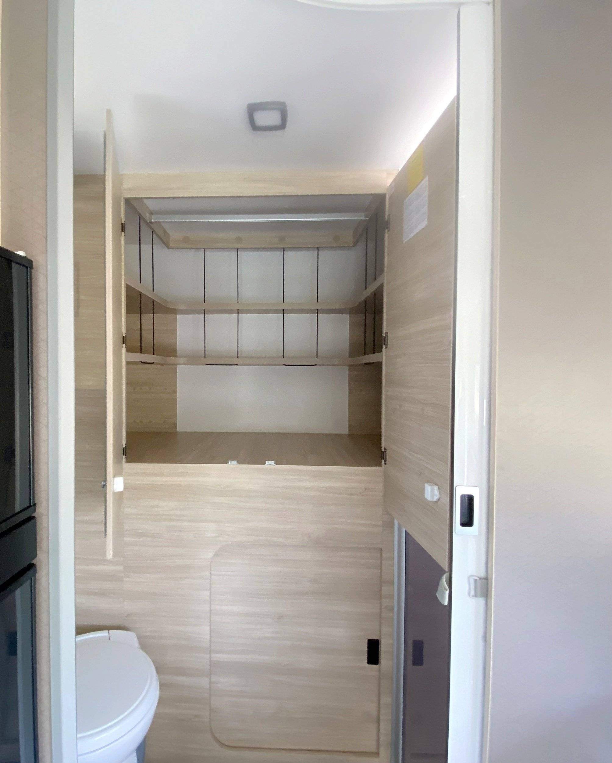 Challenger ford transit