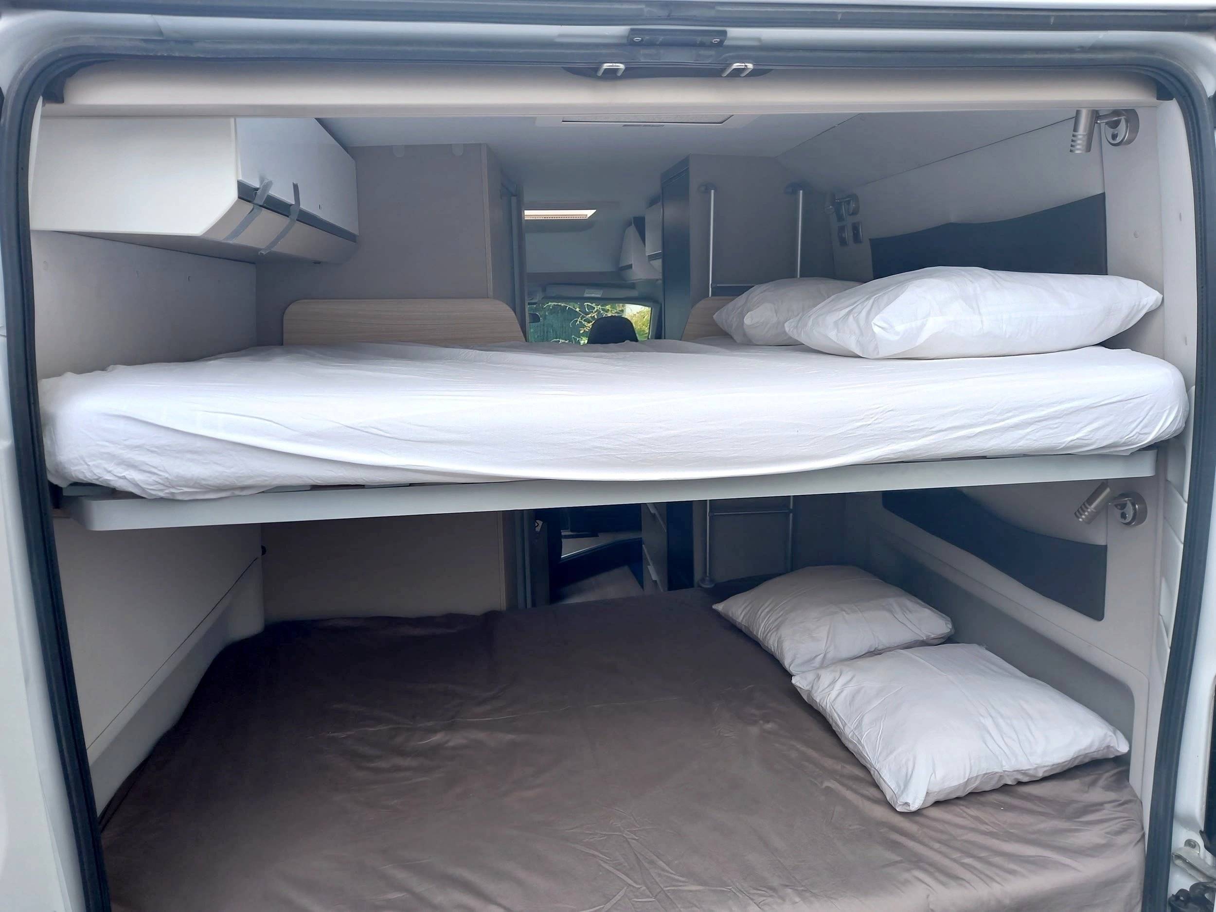 Slaapplaatsen Fiat Ducato 2,0 l 130 ch - Yescapa