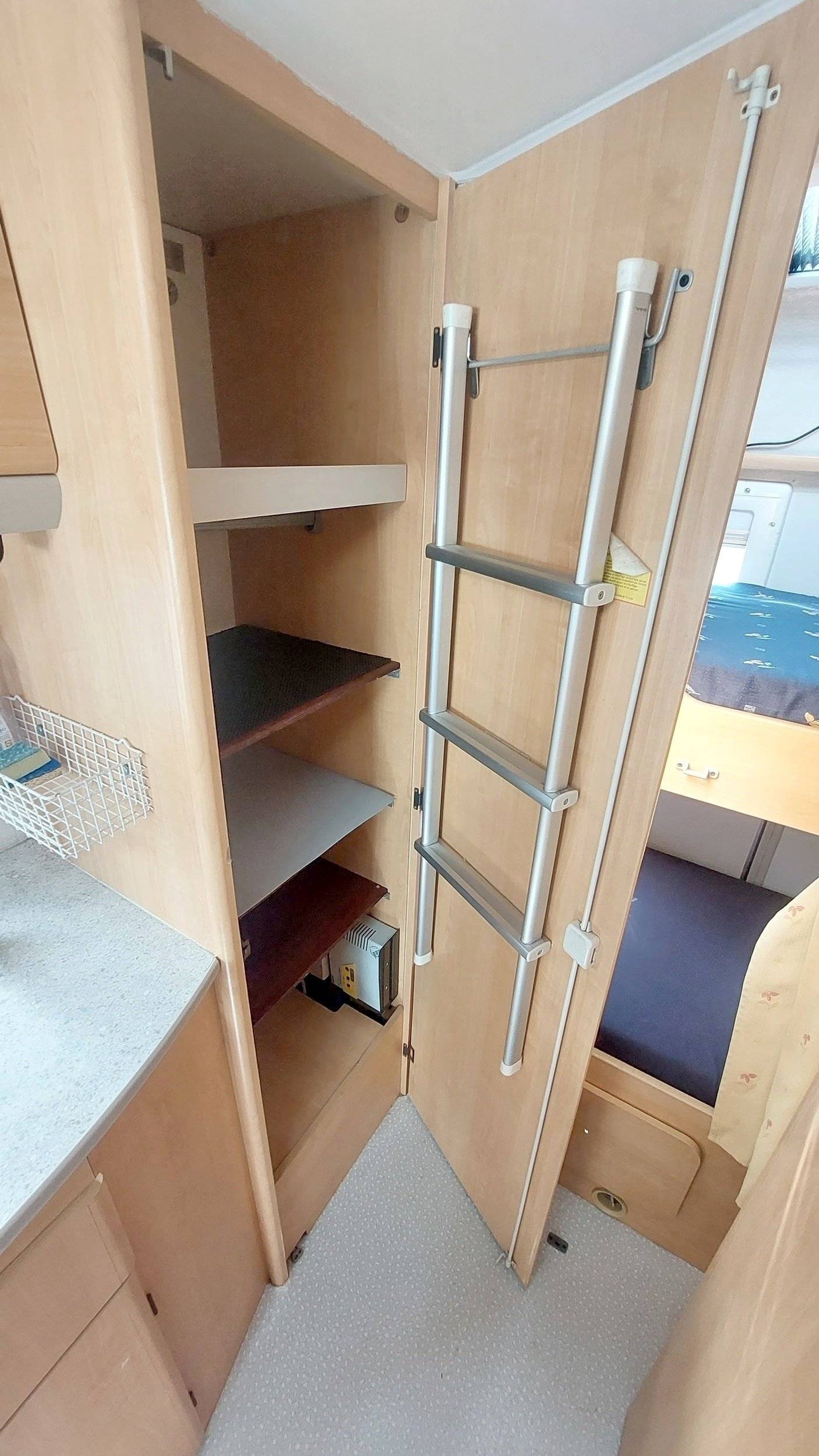 Challenger Challenger 103