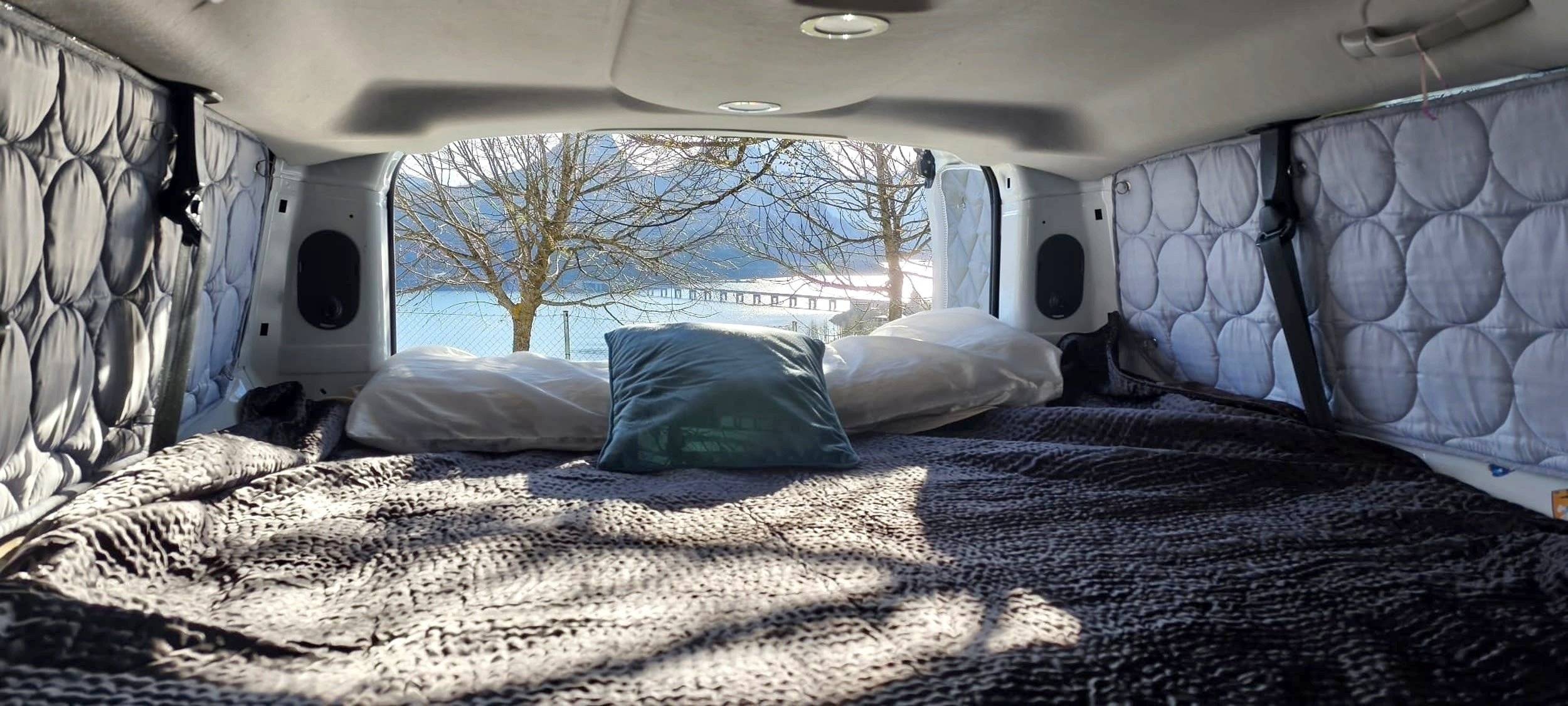 Berth Peugeot traveller 1.6 hdi 136cv - Yescapa