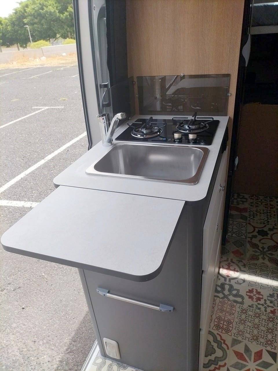 Kitchen Peugeot Peugeot boxer - Yescapa