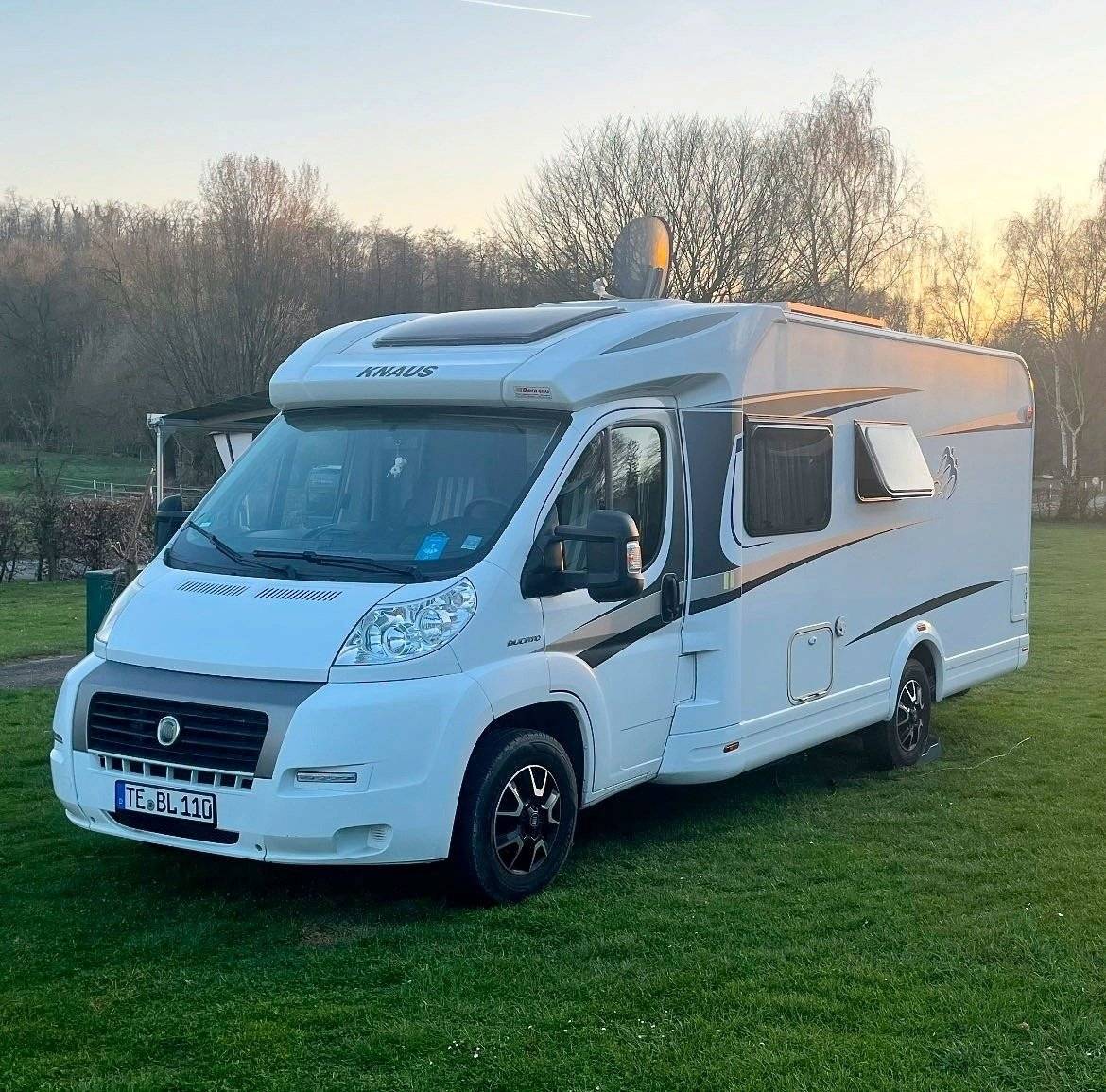 Voorkant 3/4 Fiat Ducato 2,2 l Multijet 130 ch. - Yescapa