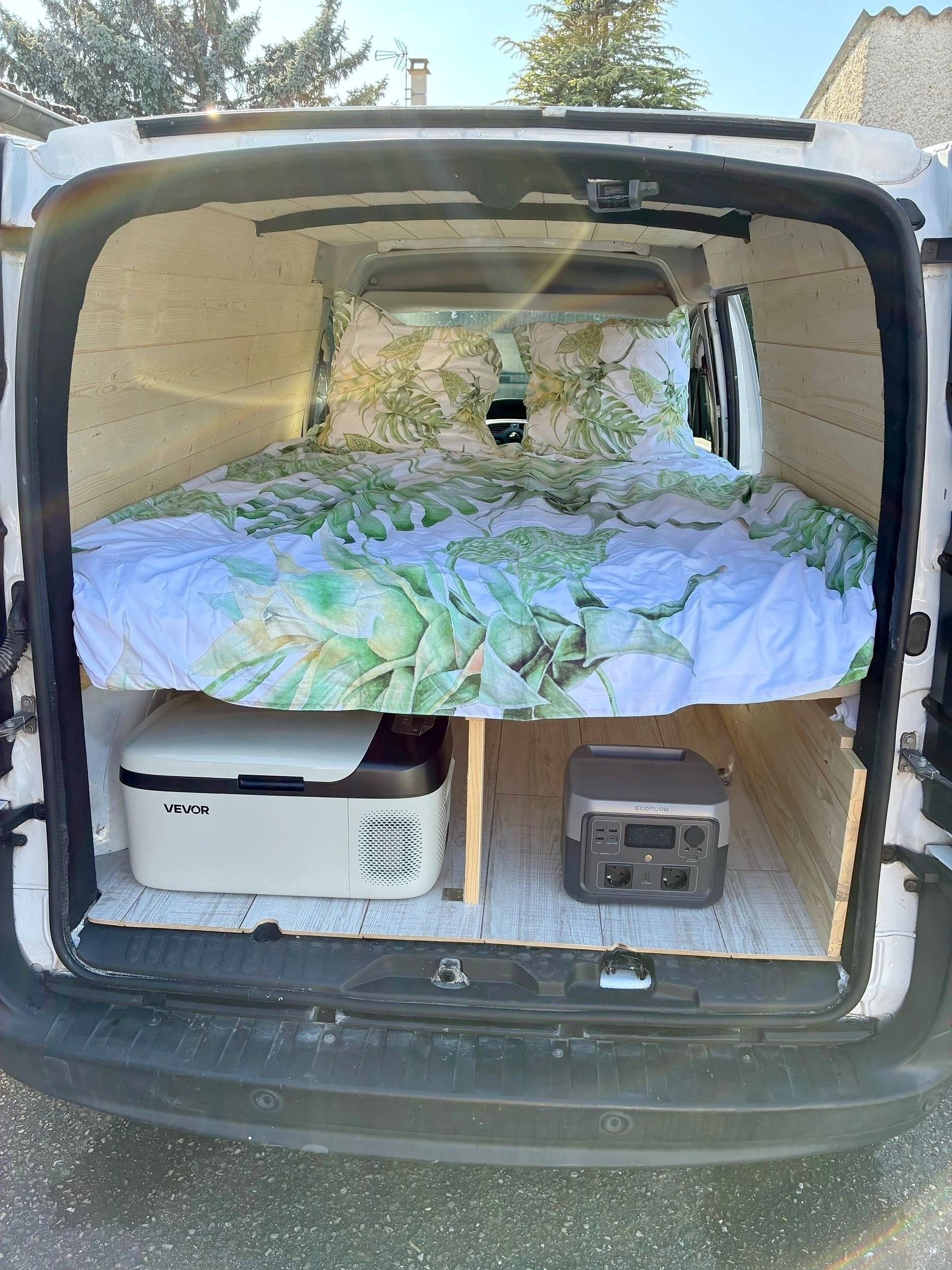 Dormidas Renault Kangoo Maxi - Yescapa