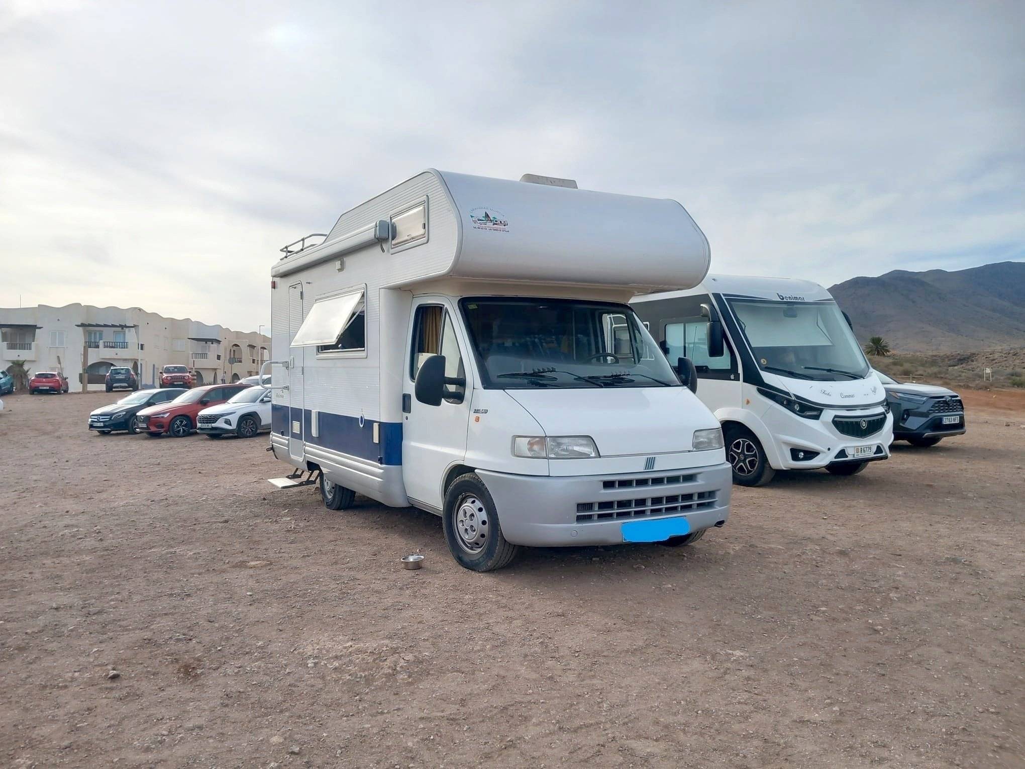 Front view from 3/4 Fiat - Yescapa