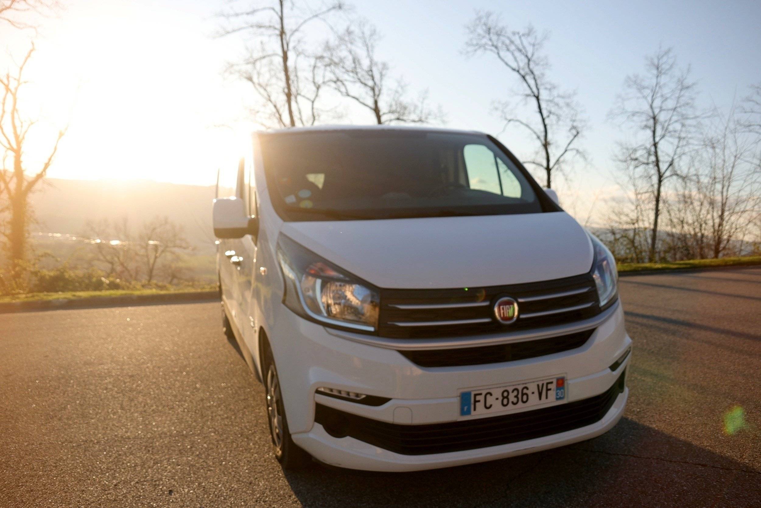 Vista frontale a ¾ Fiat - Yescapa
