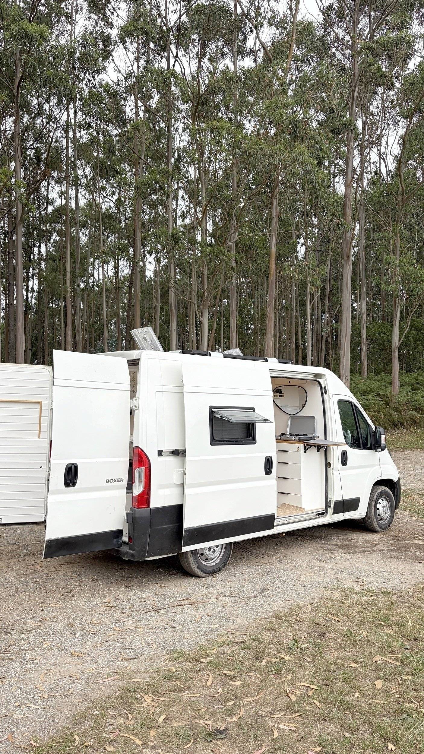 Front view from 3/4  - Yescapa