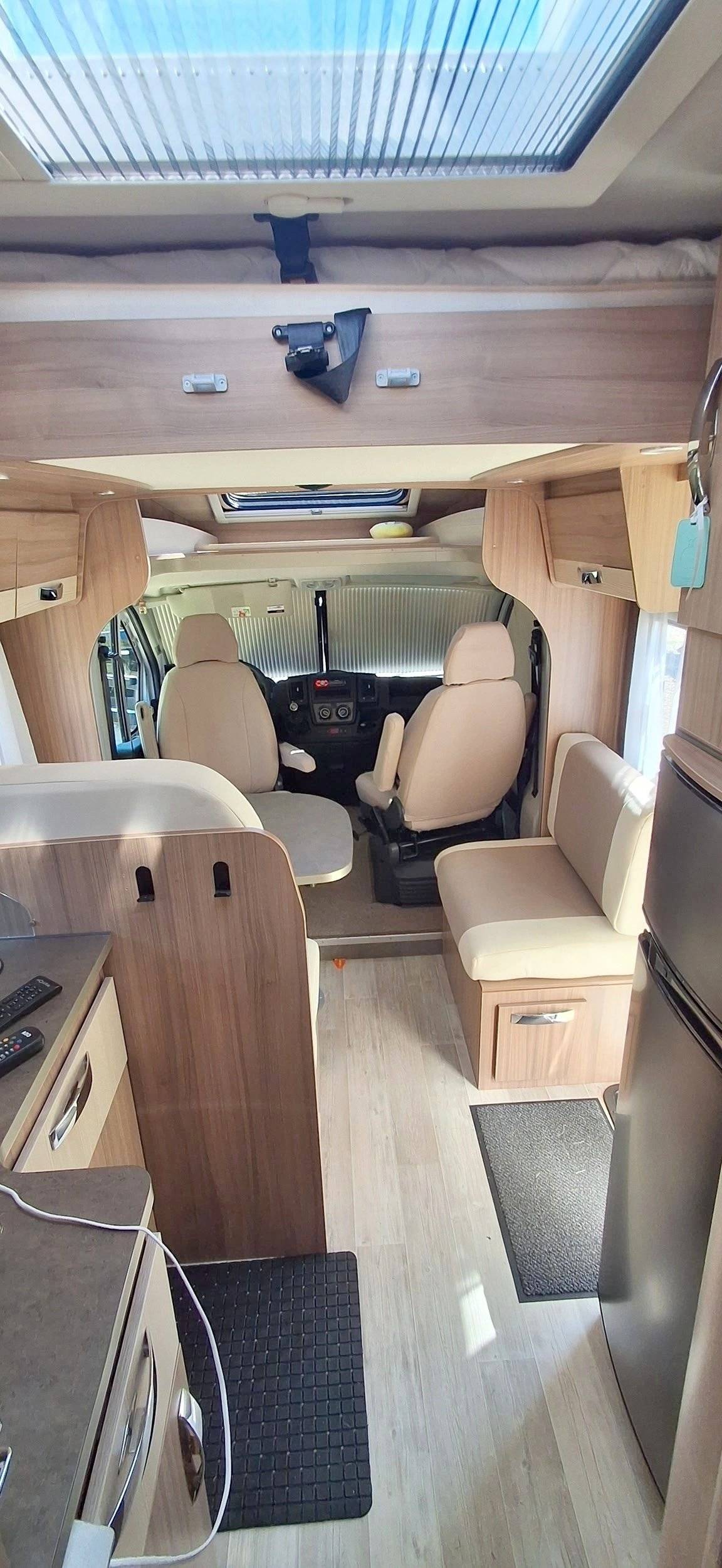 Pilote p 736 aventura