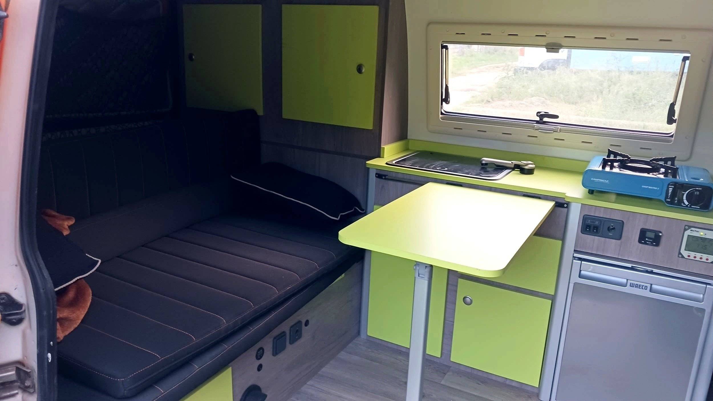 Eethoek Volkswagen Transporter T4 - Yescapa