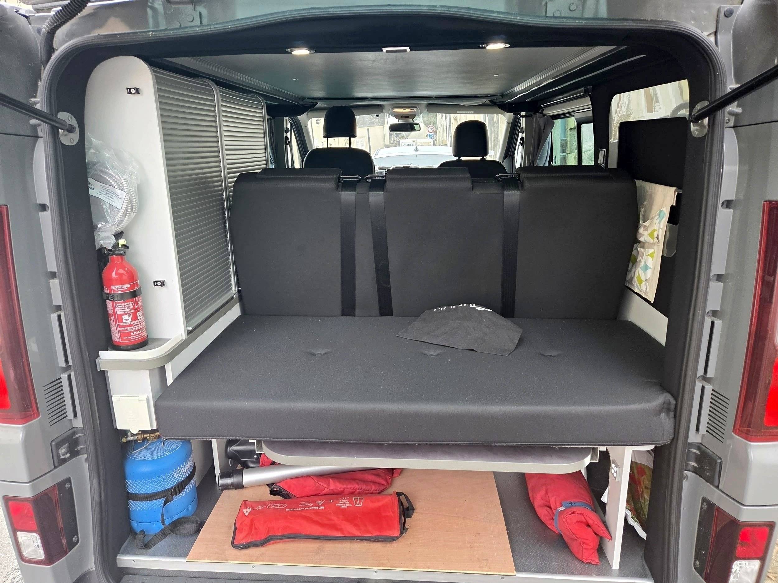 Berth Renault 1.6DCI 125 FAP - Yescapa