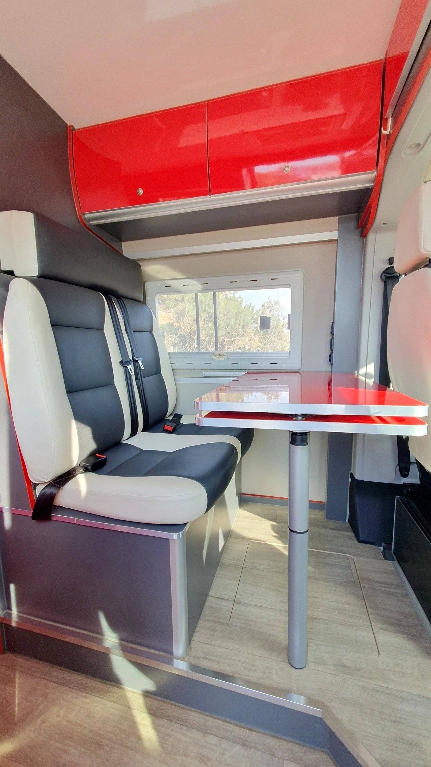 Eethoek Citroën Jumper 2.2HDI 150CV - Yescapa