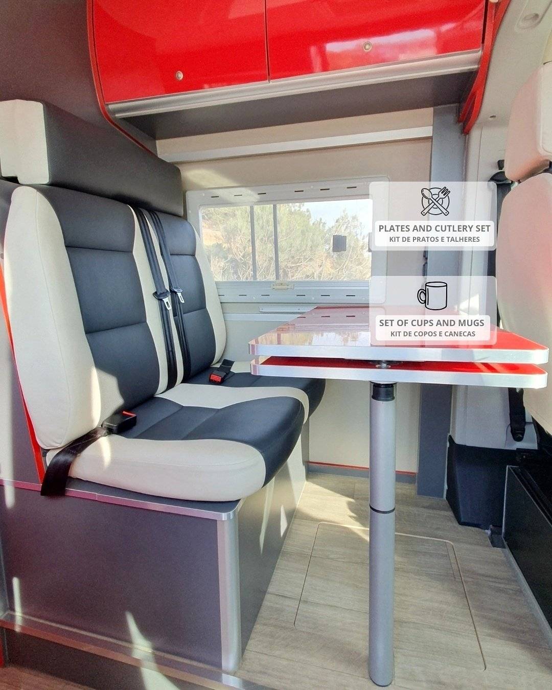 Dining Area Citroën Jumper 2.2HDI 150CV - Yescapa