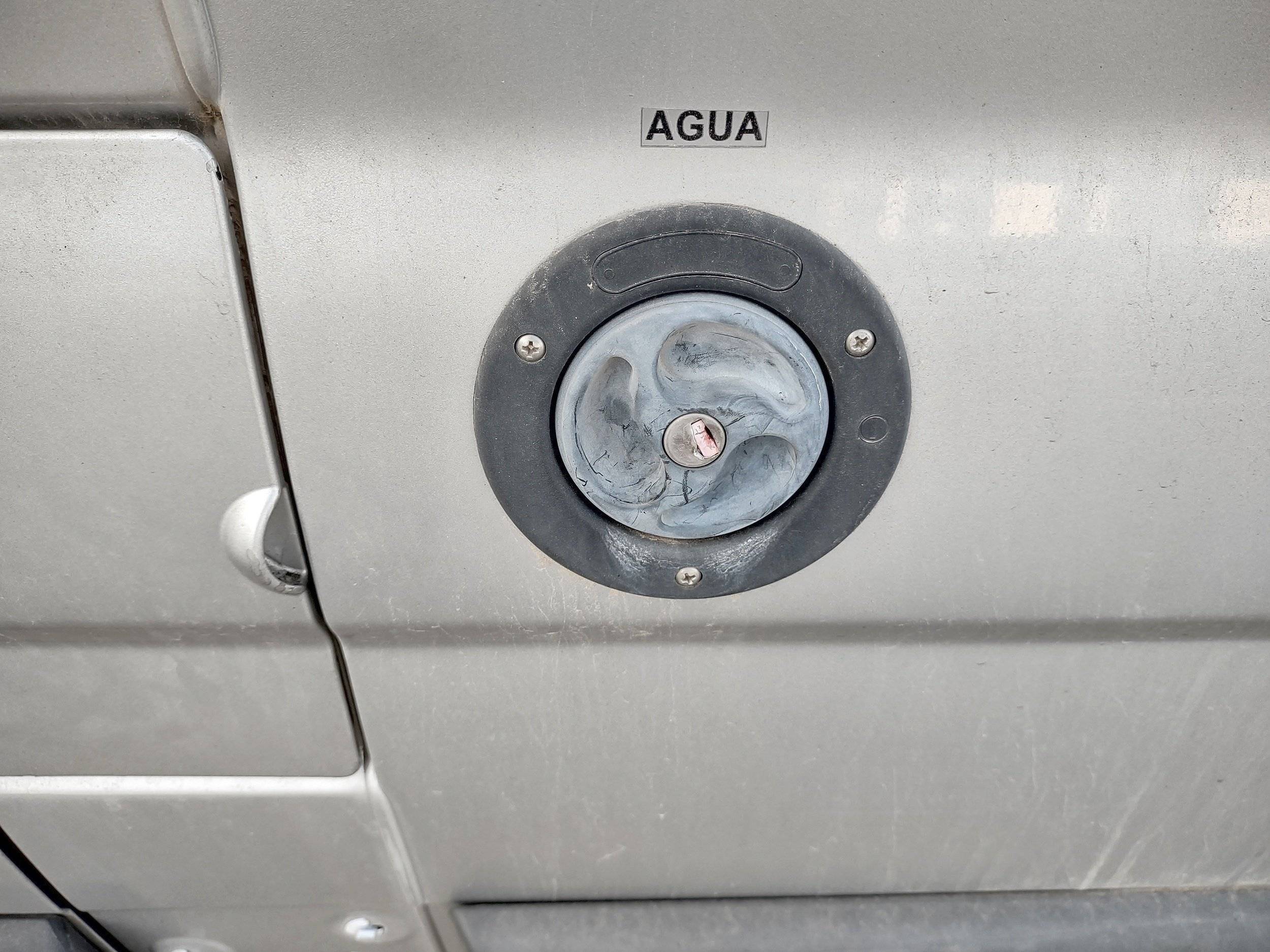 Nissan Primastar L2H1 1,9 L 90 ch