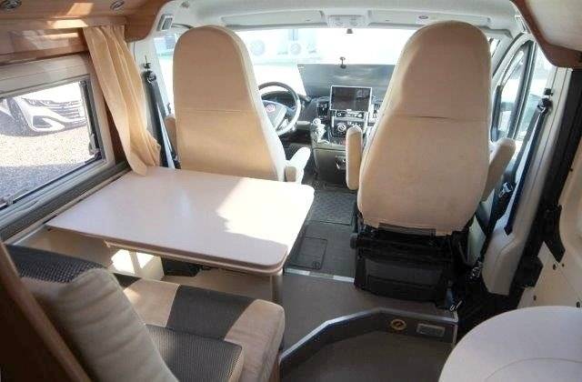 Coin repas Fiat Ducato 2,3 l 130 ch - Yescapa