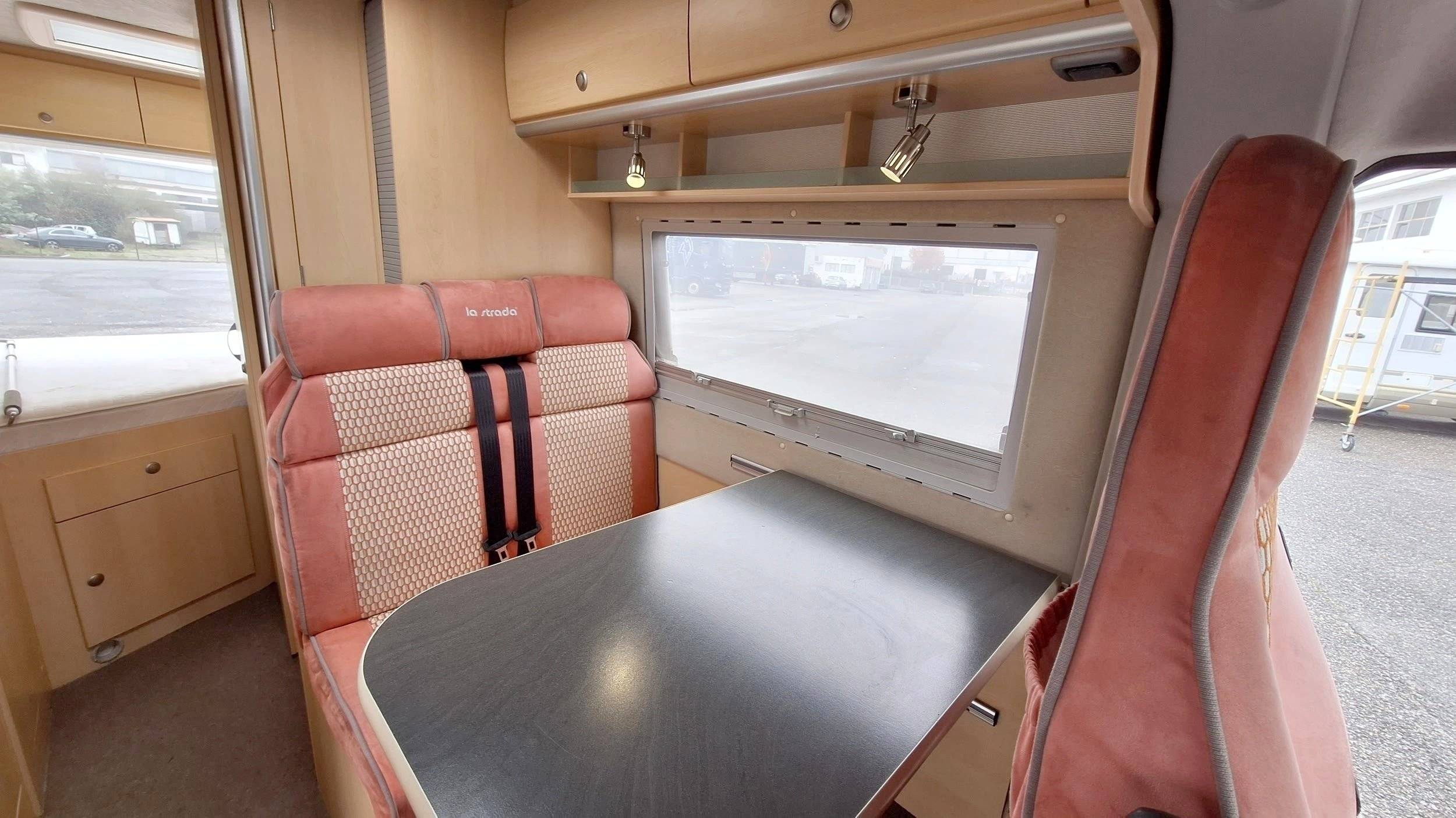 La Strada Ducato 3,0 l 180 ch