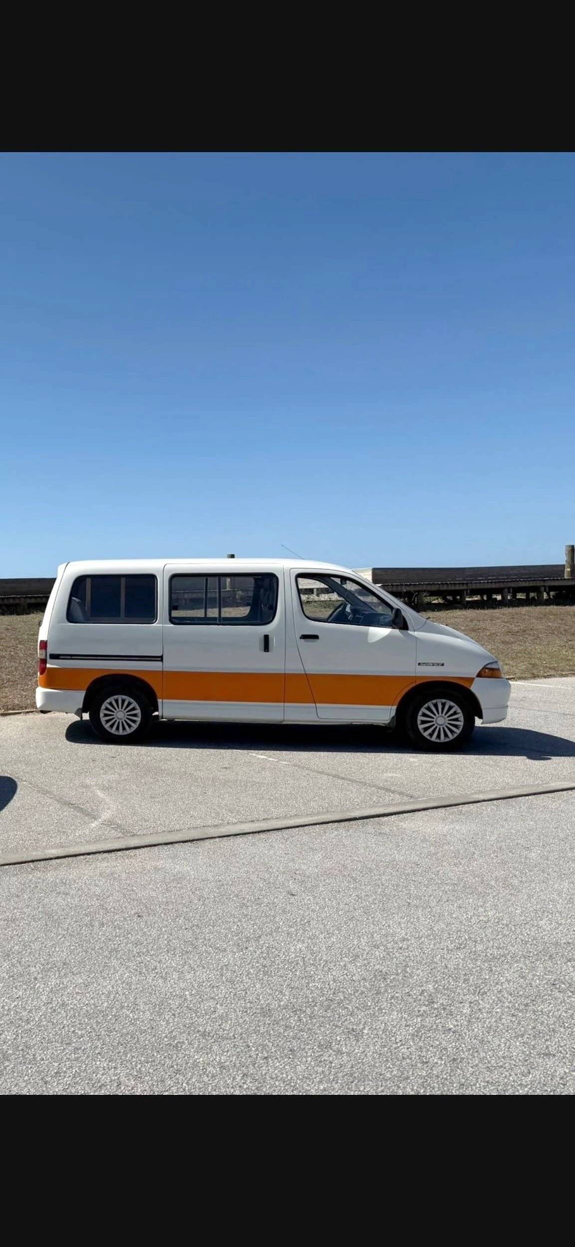 Malibu TOYOTA HIACE