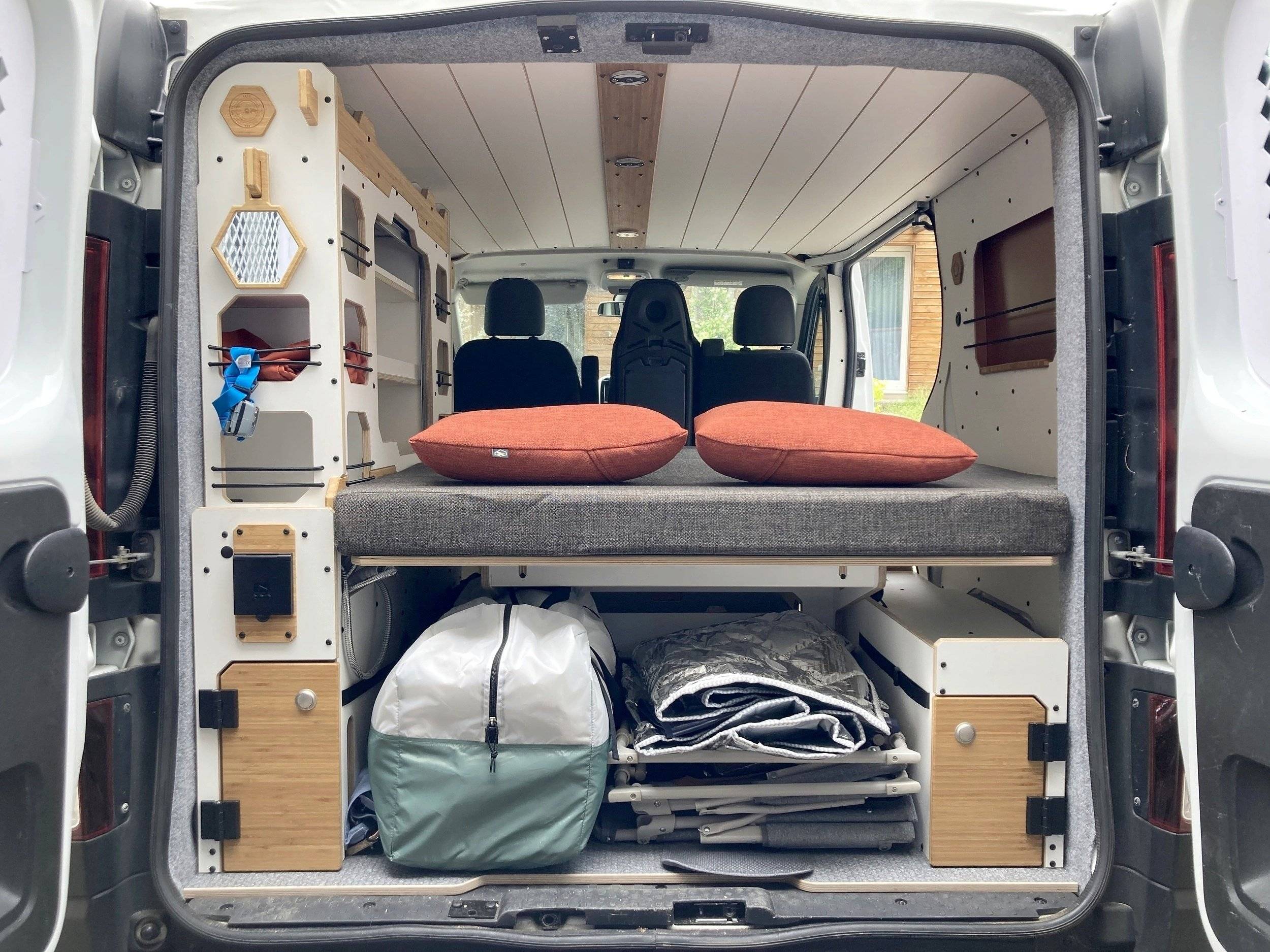 Schlafplätze Renault Trafic 2,0 l dCi 120 ch. - Yescapa