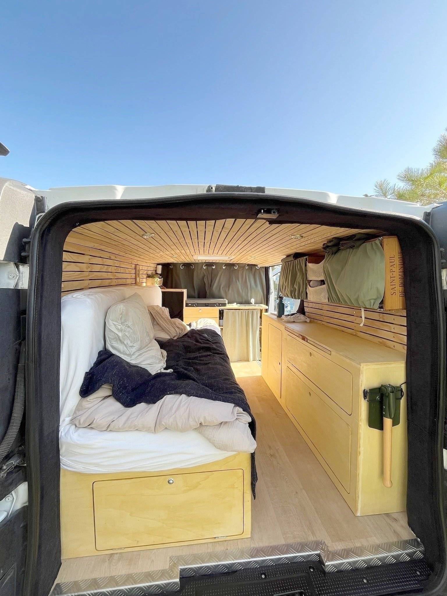 Couchages Opel Vivaro 2.0 115cv 16v - Yescapa