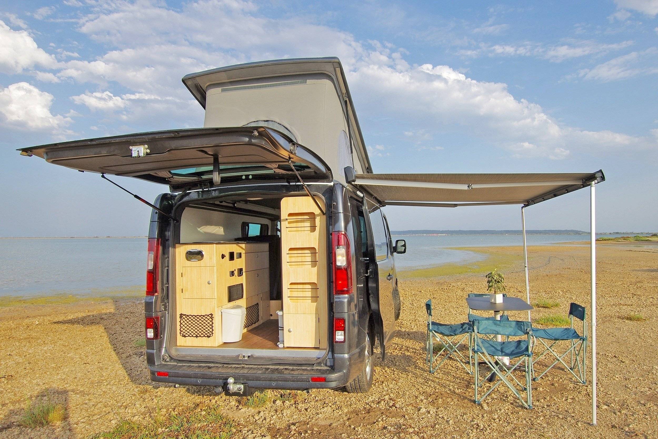 HISTOIRES DE VAN EXPLORATEUR