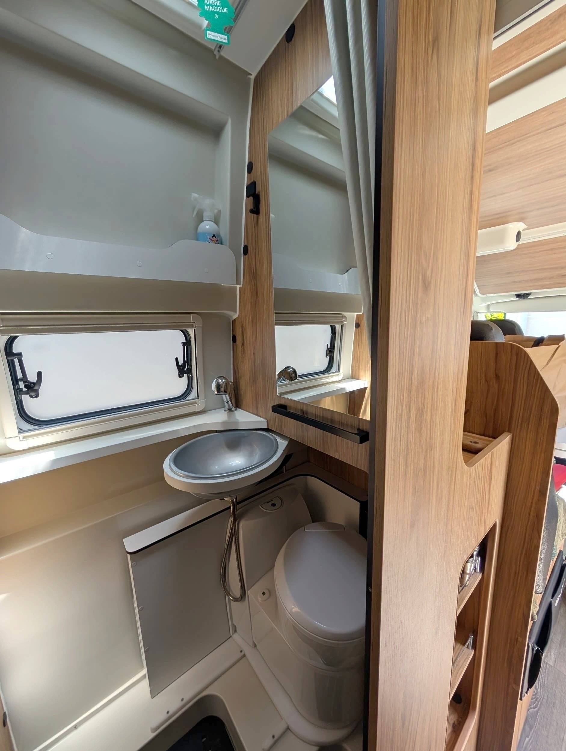 Plazas en cama Fiat Ducato 2,3 l 148 ch - Yescapa