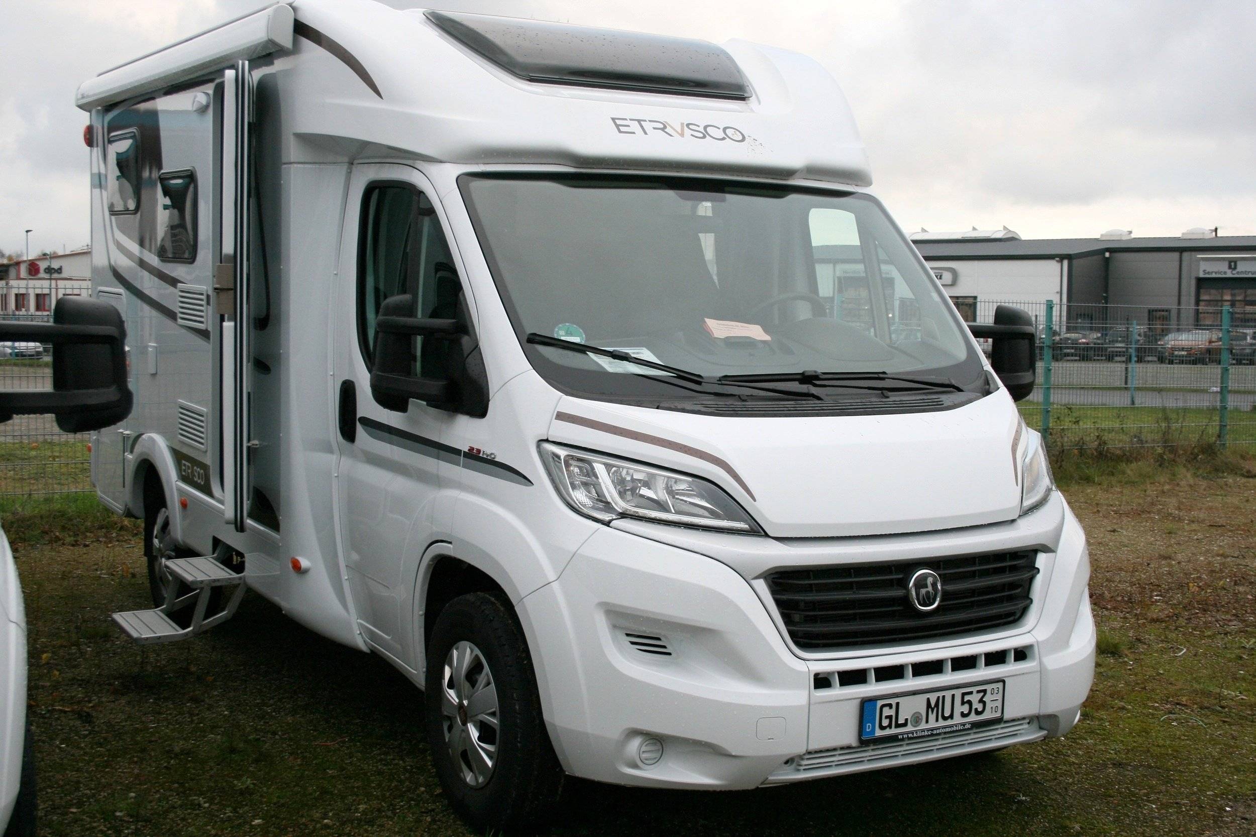 schräge Vorderansicht Fiat Ducato 2,3 l Multijet 130 ch. - Yescapa