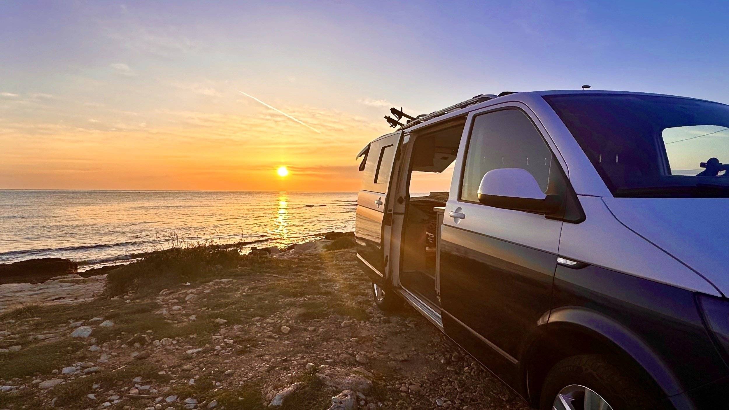 Vue avant de 3/4 Volkswagen Volkswagen T6 - Yescapa