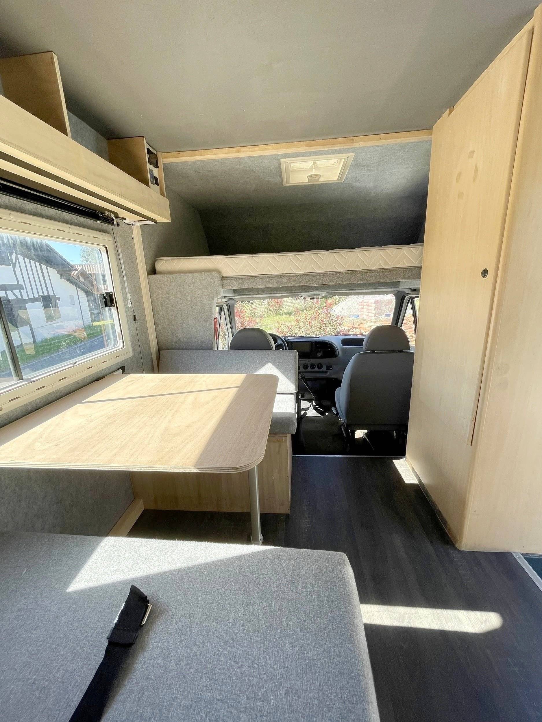 Essecke Ford Transit 2,2 l 140 ch - Yescapa