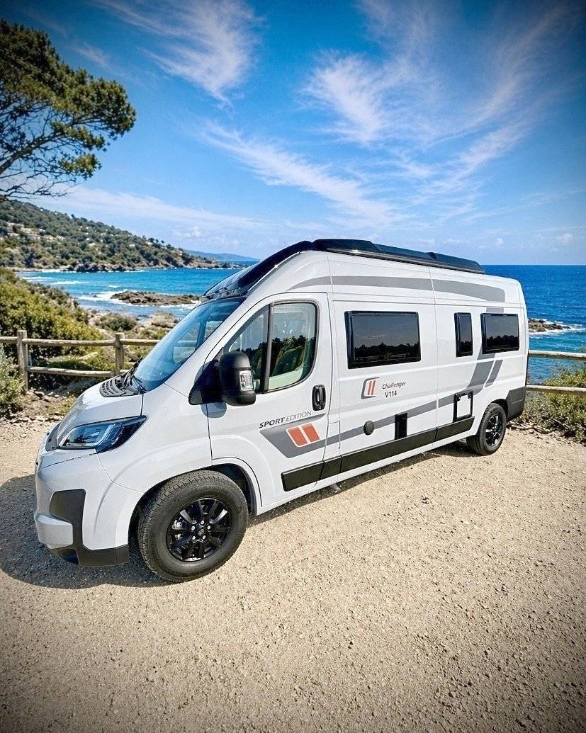Vista del vehicle angle davanter Fiat Ducato 140 cv - Yescapa