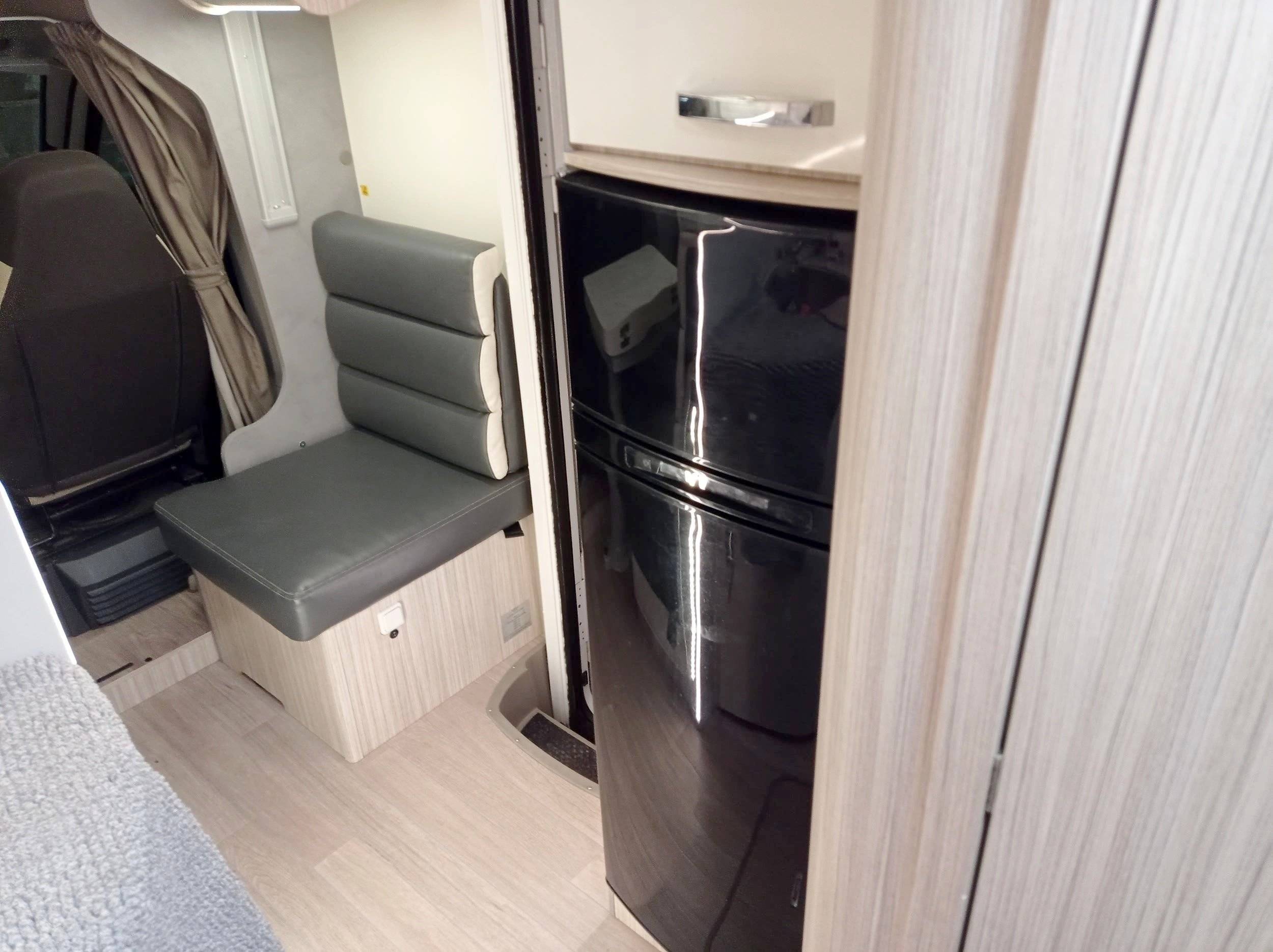Área de jantar Fiat Ducato 2,3 l 148 ch/Al-Ko - Yescapa