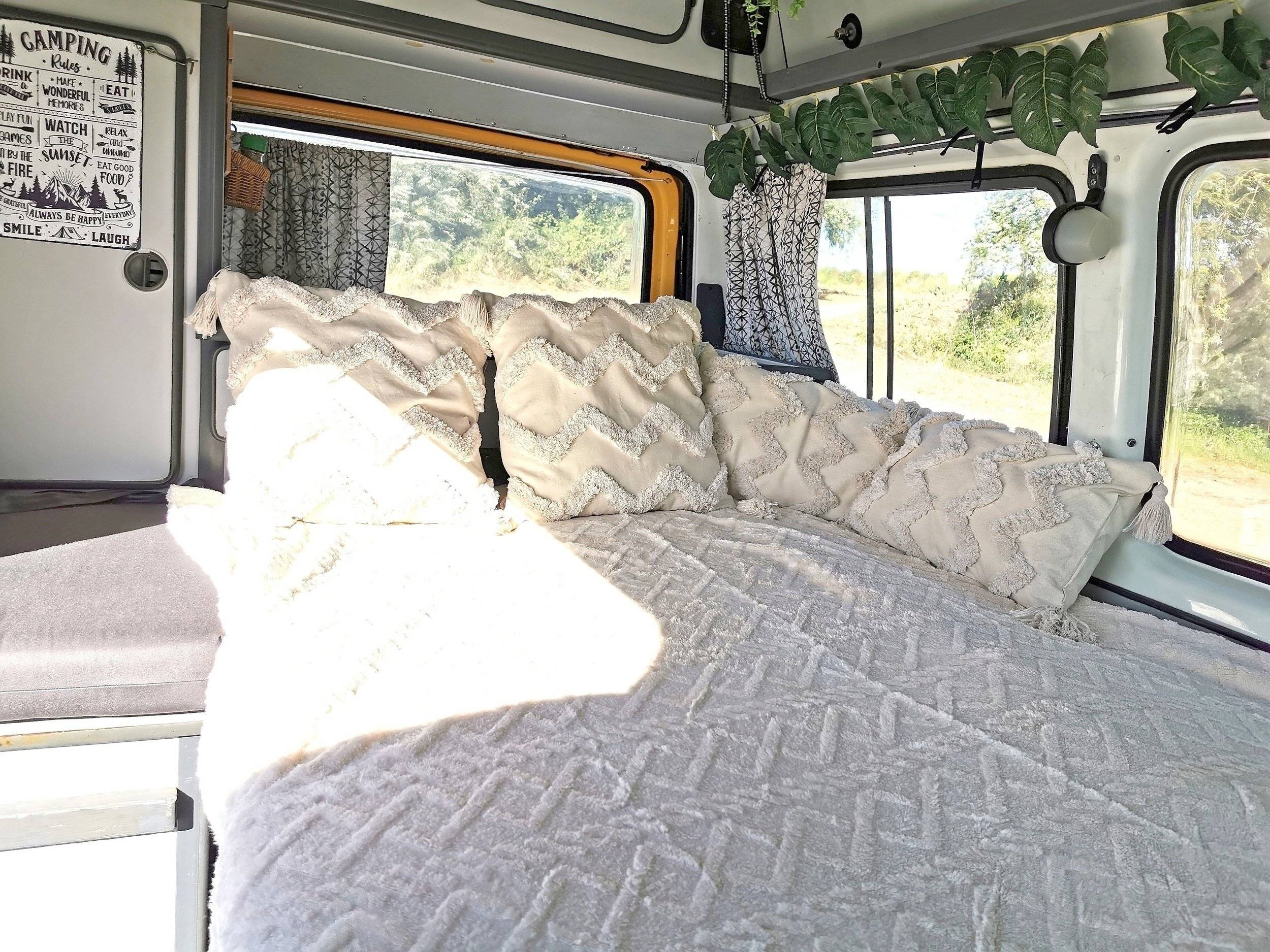 Schlafplätze Ford FORD TRANSIT - Yescapa