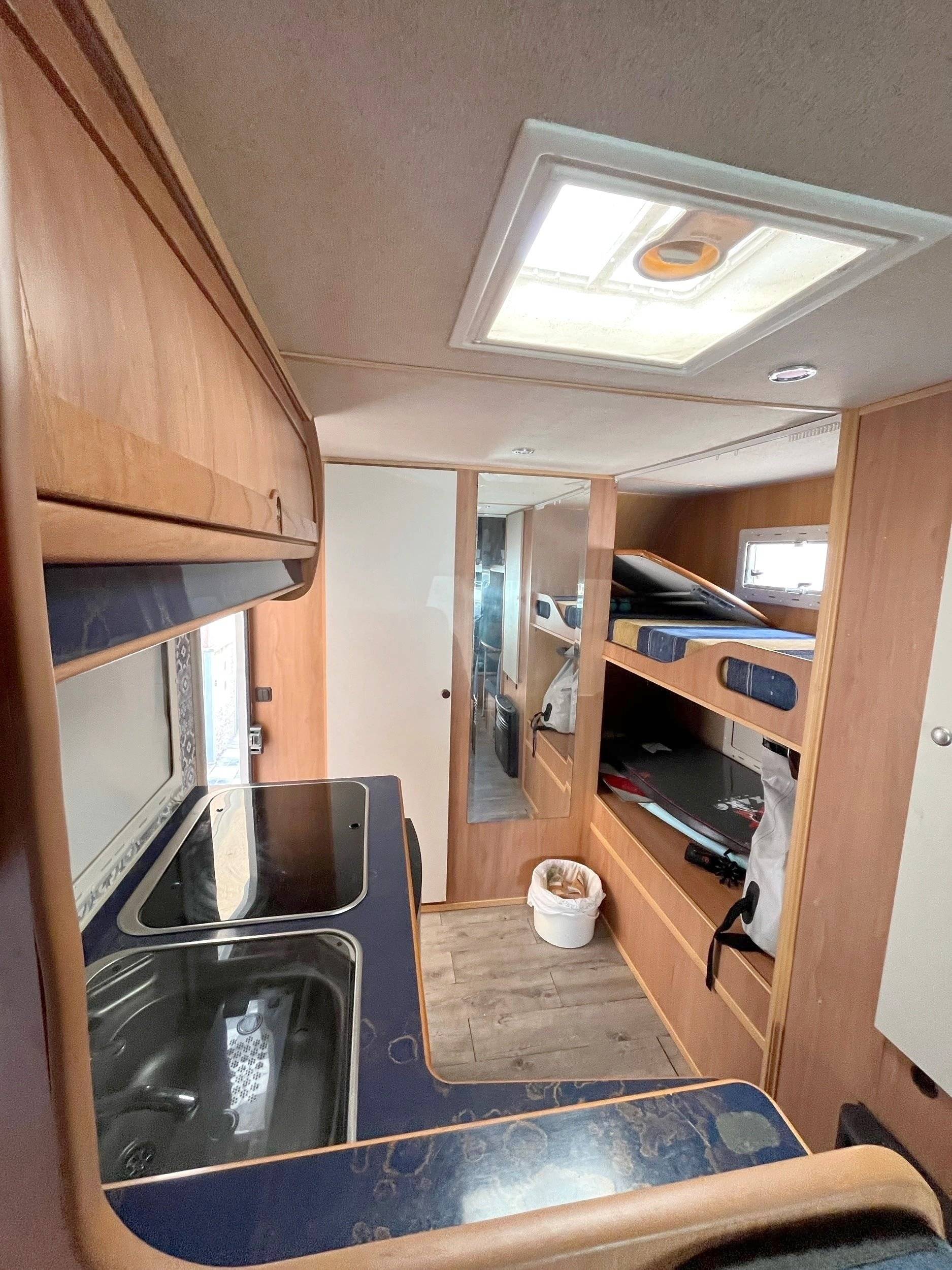 Schlafplätze Fiat Ducato 2.8 JTD - Yescapa