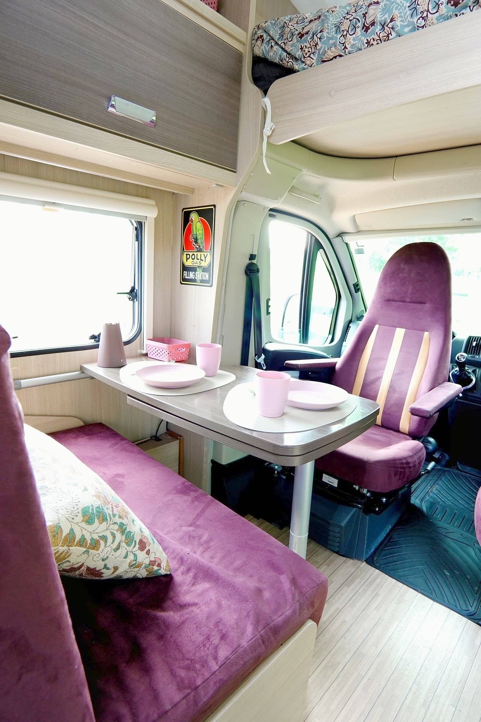 Dining Area  - Yescapa