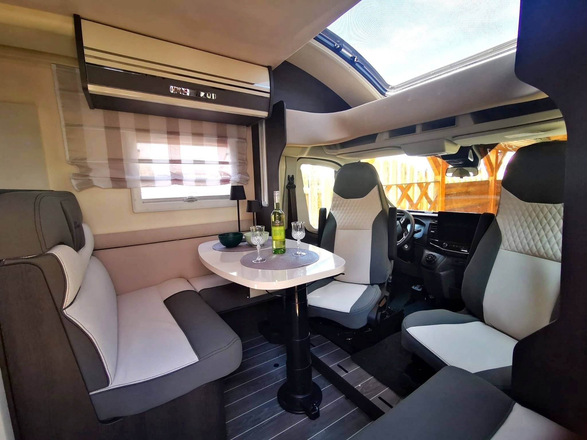 Dinette Ford - Yescapa