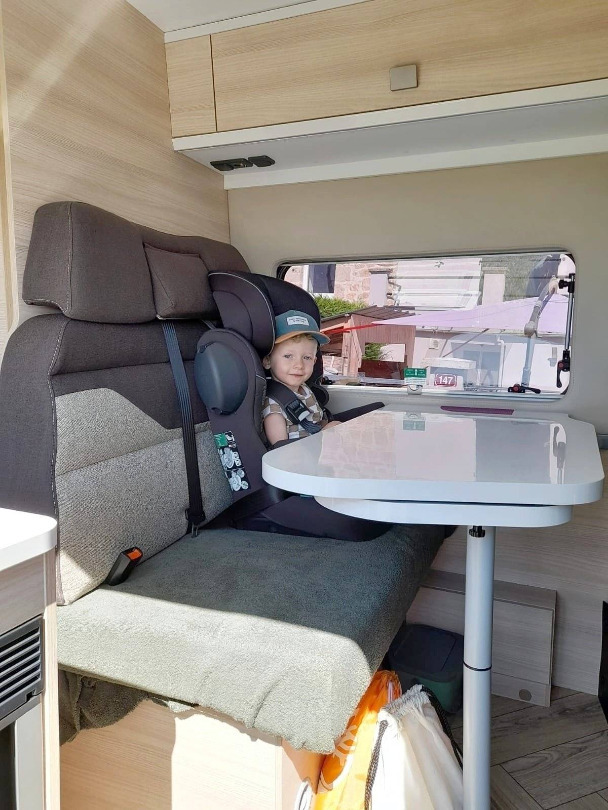 Chausson Chausson V594 First Line