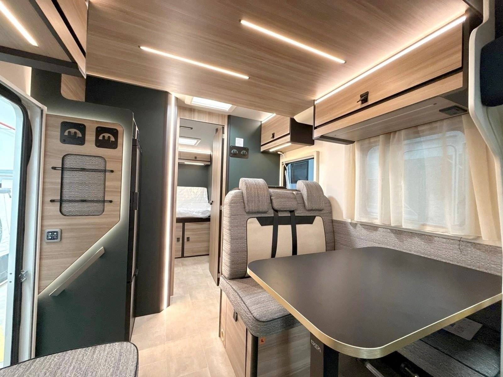 Menjador Ford Ford - Yescapa